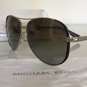 Micheal Kors Aviators Polarized  ⭐️✨